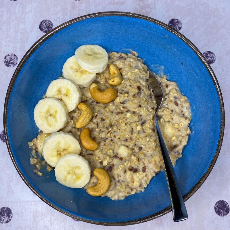 Protein-rich oatmeal with banana