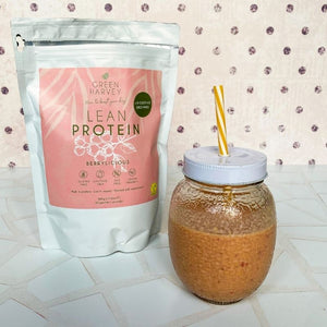 Heerlijke mango-aardbei proteïne smoothie. Perfect als post-workout smoothie of ontbijt.